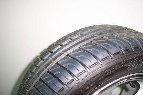 轮胎磨损不正常：原因、检测与预防措施
